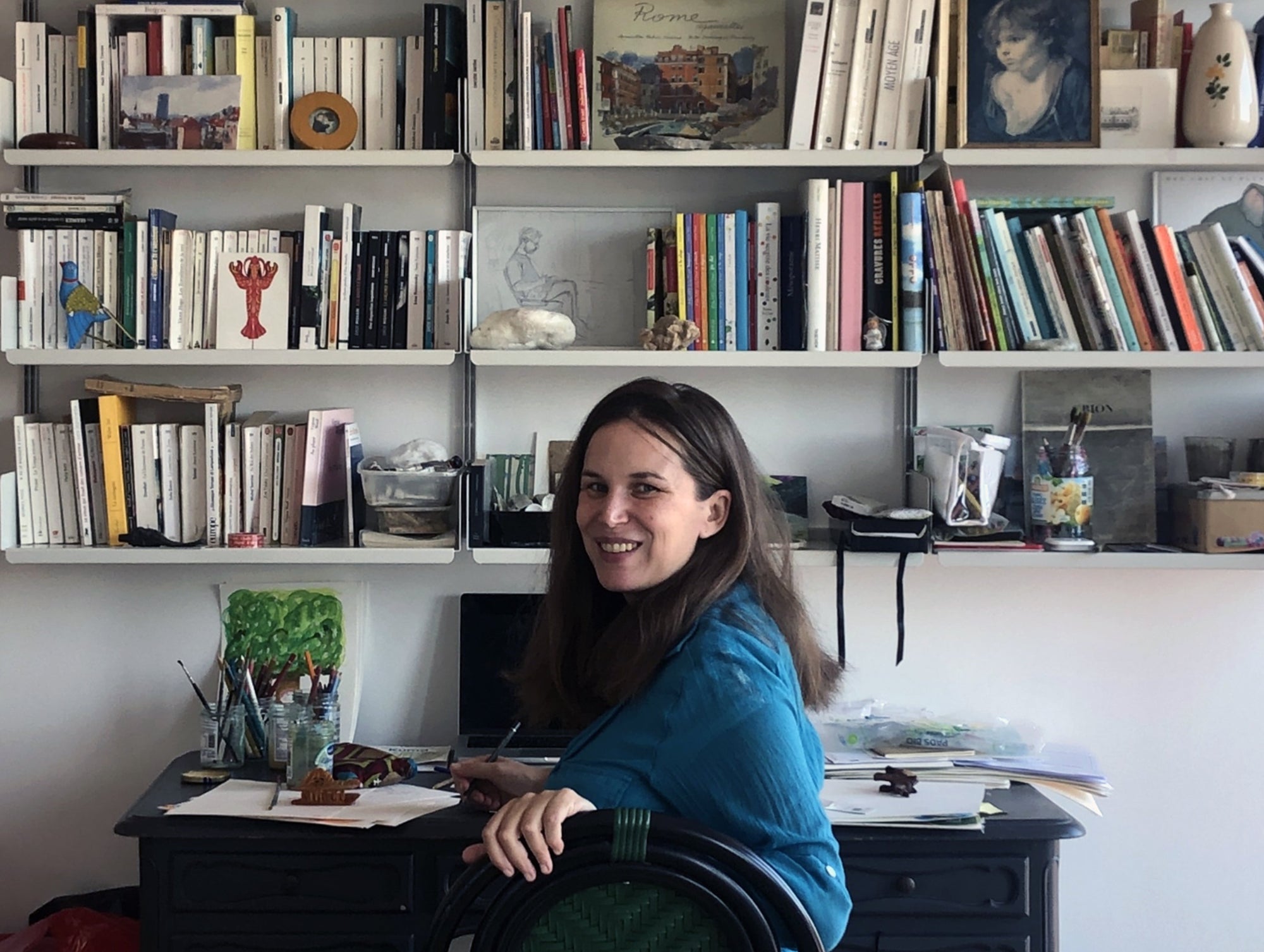 Dans l'atelier de Louise Mézel, la créatrice de Roland Léléfan